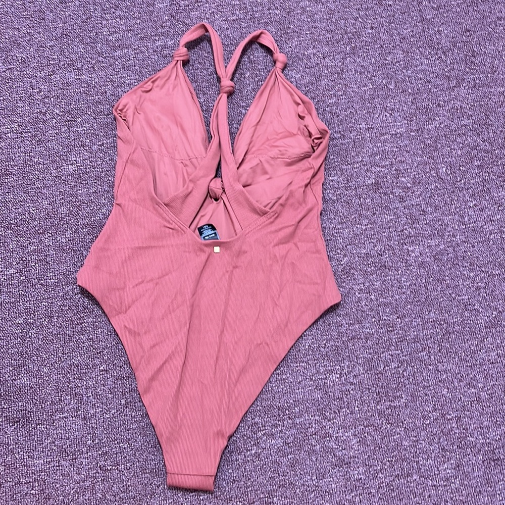 Bathing suit - Picture 3 of 8
